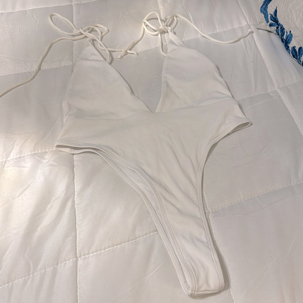 SHEIN ONE PIECE SWIMSUIT
